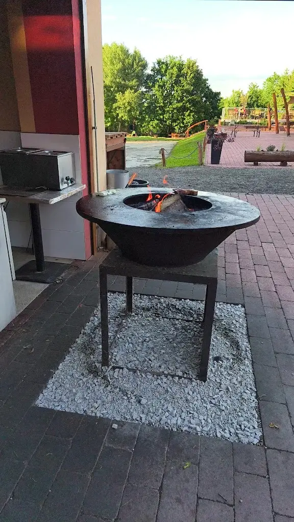 Bistro Naše Farma_Borovany_slider_image_2