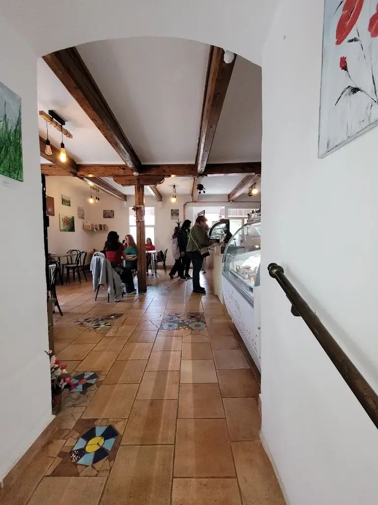 Petr Veselý_Kavarna U Slunce_Týn nad Vltavou_review