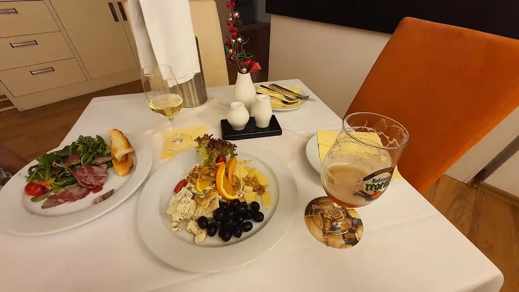 Restaurace Harmonie_Třeboň_slider_image_3