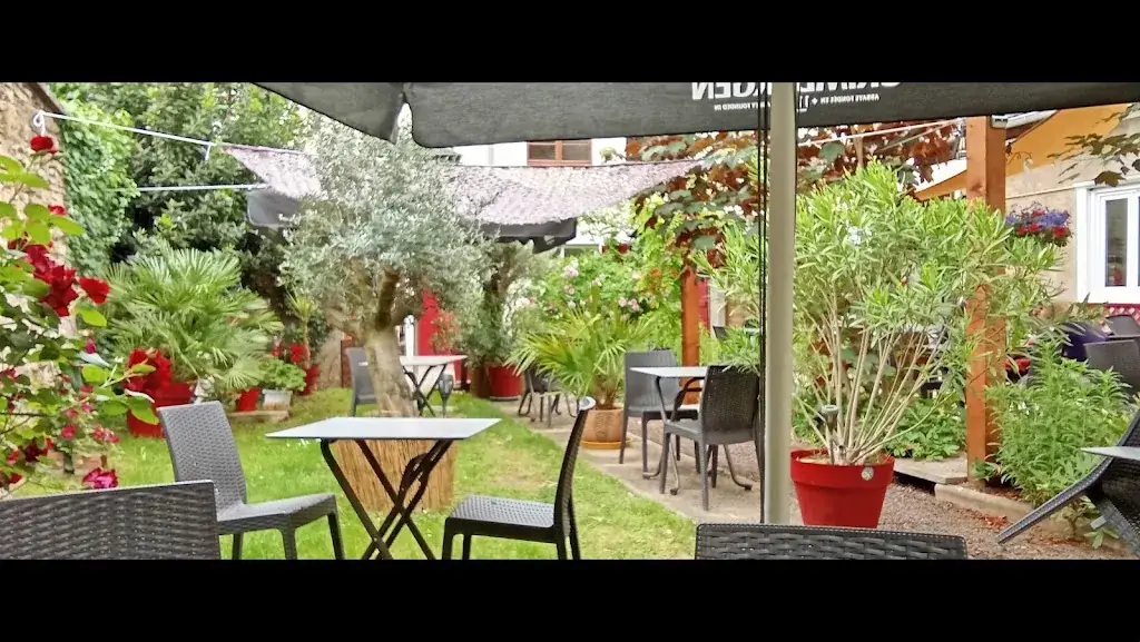 Thomas DUSSERT VIDALET_Indian restaurant_Ainay-le-Château_review