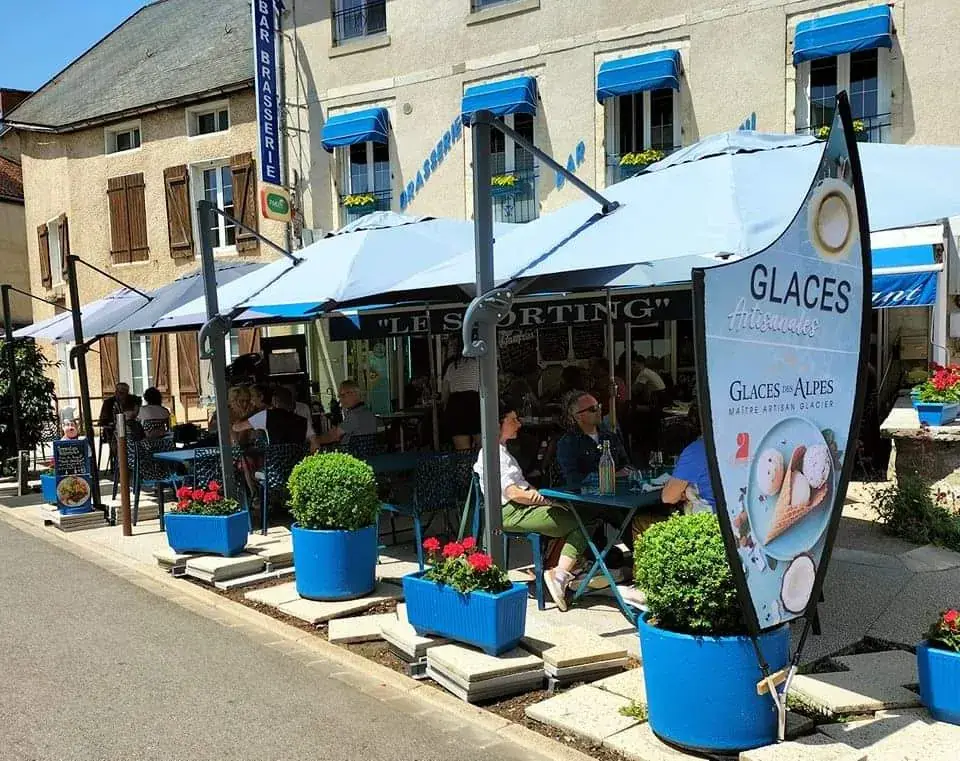 Le Sporting_Pouilly-en-Auxois_slider_image_1