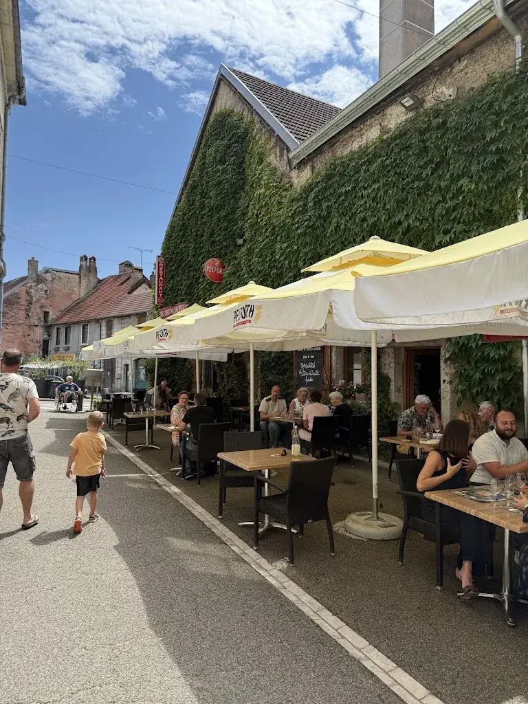 Jana Jevsejeva_Café restaurant de l'hôtel de ville_Quingey_review