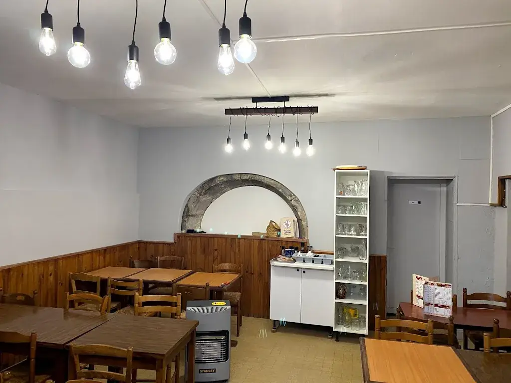 Le _ P'Tit Quingeois restaurant in Quingey