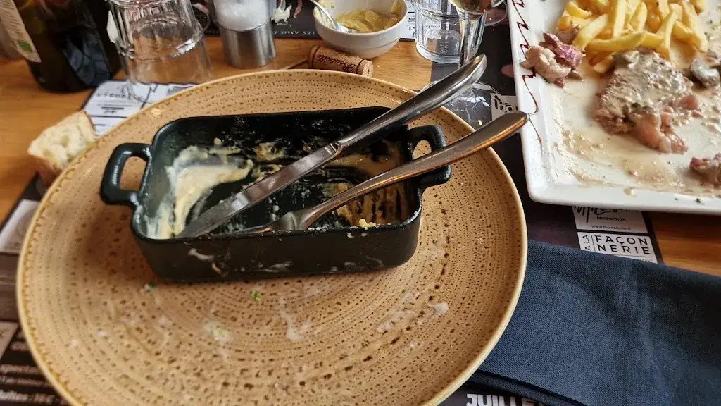 Aux Platanes_Poligny_slider_image_2