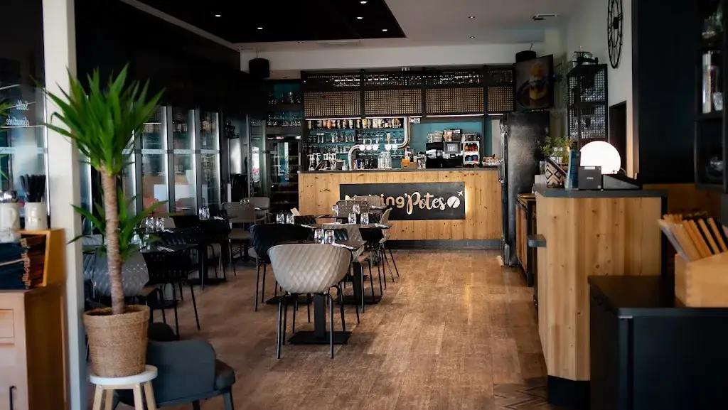 MELTING POTES Restaurant Lounge ristorante a Poligny