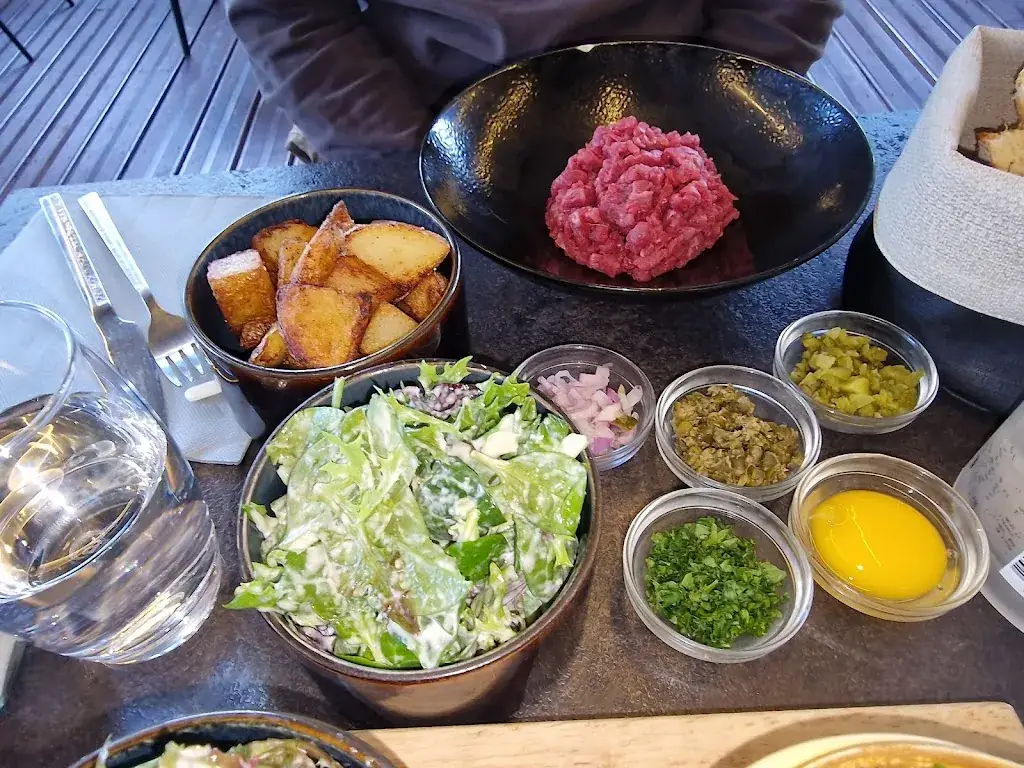 MELTING POTES Restaurant Lounge_Poligny_slider_image_3