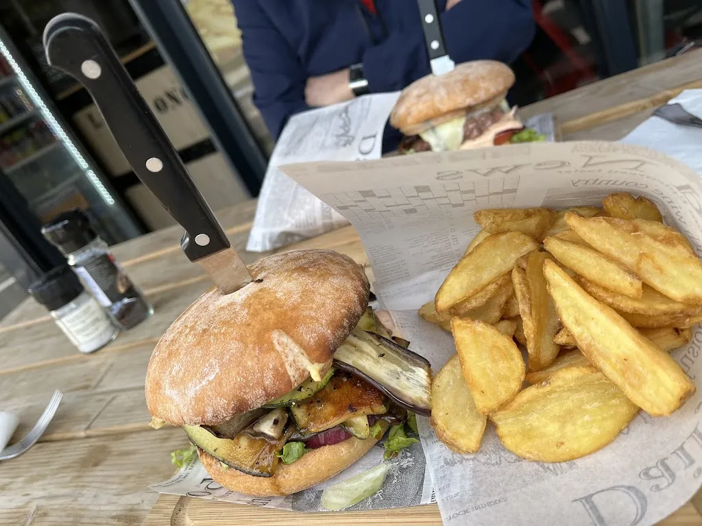 Maric_Monsieur Enzo_Rioz_review