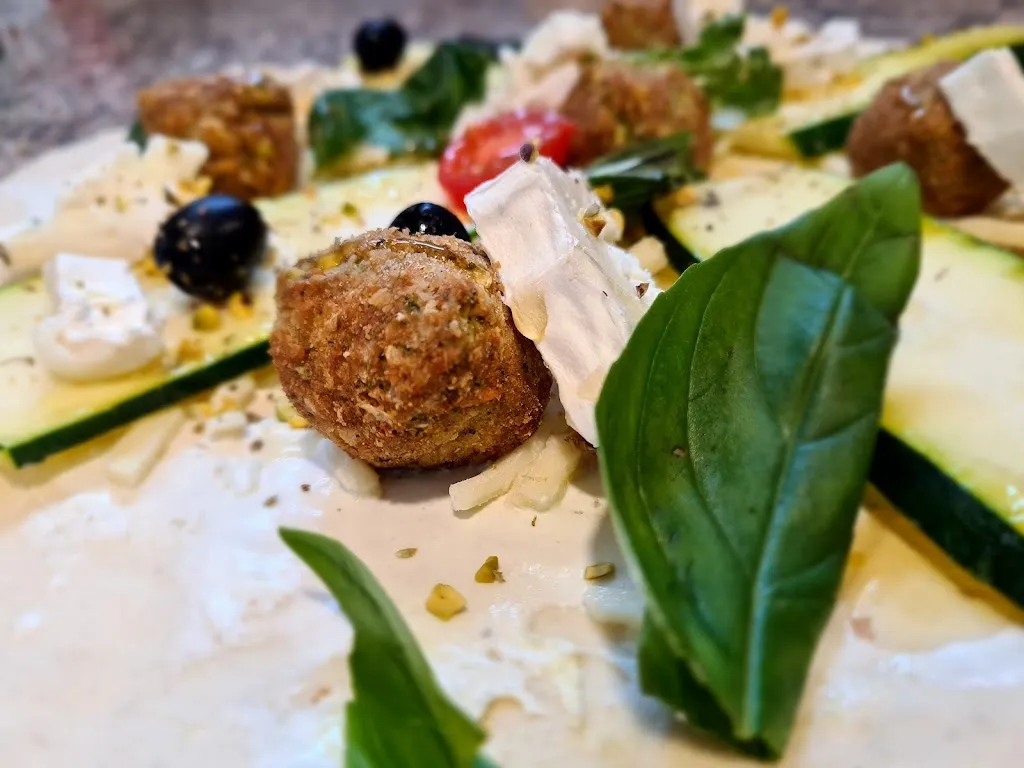 Monsieur Enzo_Rioz_slider_image_2