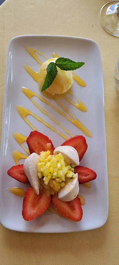 Michael A_Logis Hôtel le Coq Hardi_Pouilly-sur-Loire_review