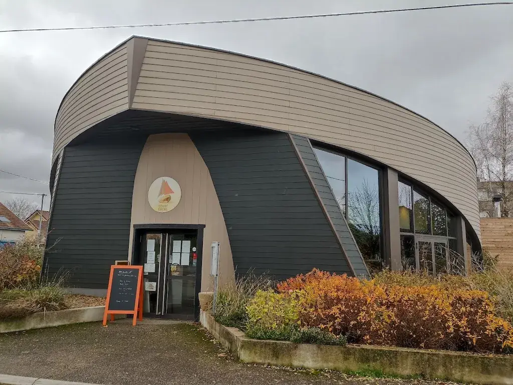 Frédéric Beer_Restaurant Marchal_Ronchamp_review