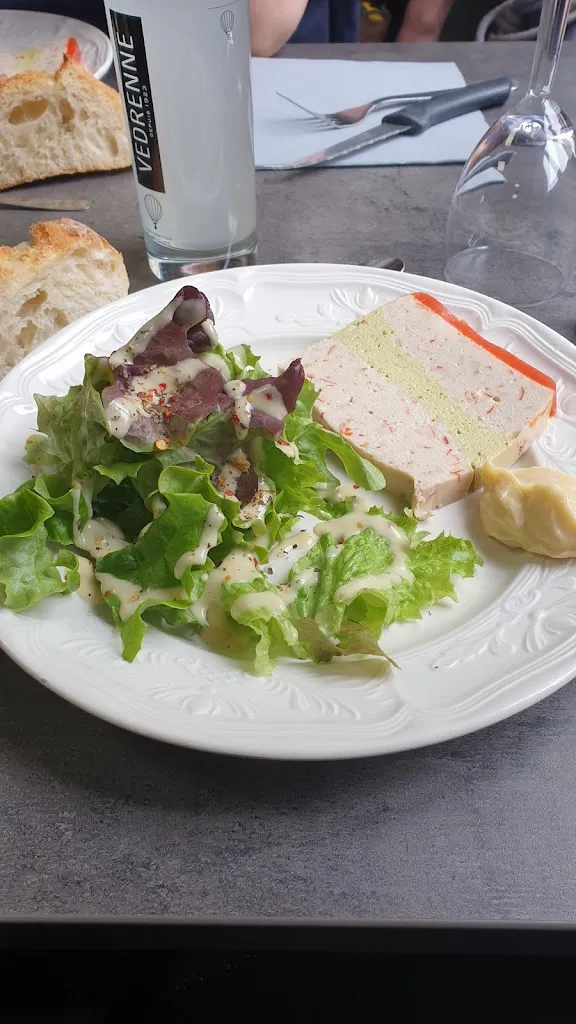 Sabrina P_Hôtel Restaurant Beaujolais Bresse_Romanèche-Thorins_review