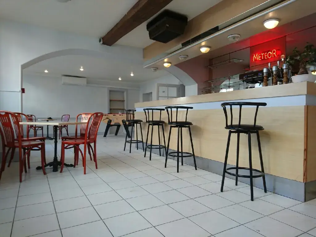 Le Café Restaurant LE 58 Restaurant in Saint-Benin-d'Azy