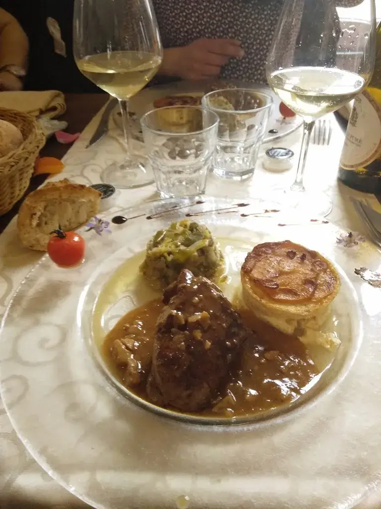 Le Café Restaurant LE 58_Saint-Benin-d'Azy_slider_image_3