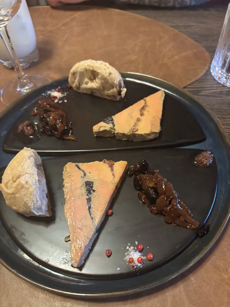 Delta TANGO_Sur le Green S.L.G._Rougemont-le-Château_review