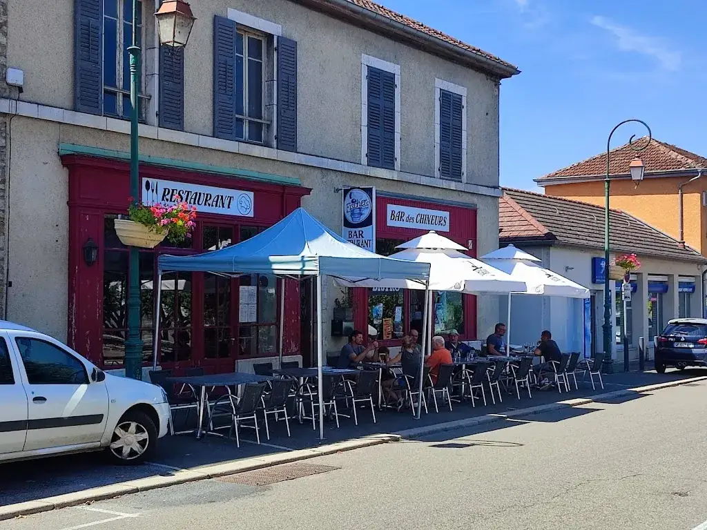 Bar Des Chineurs restaurant in Rougemont
