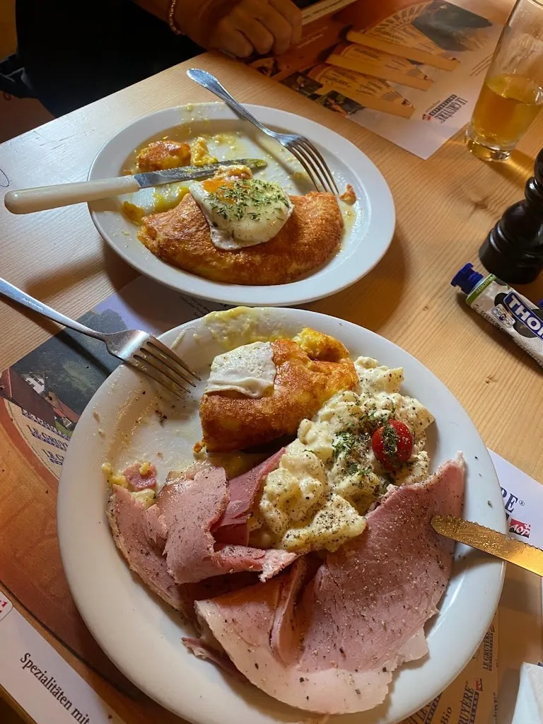 Cas B_Alpage le Sori - buvette_Rougemont_review