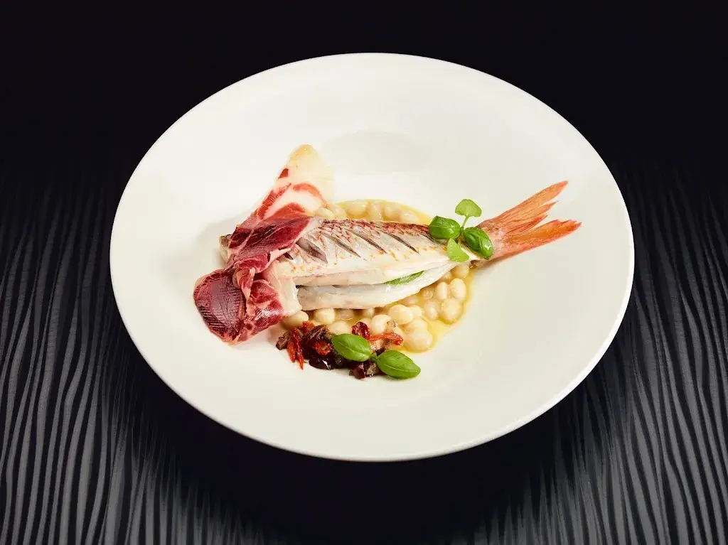 Restaurant BAR le ROC_Rougemont_slider_image_2