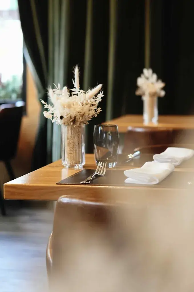 Le Café Valrose_Rougemont_slider_image_2