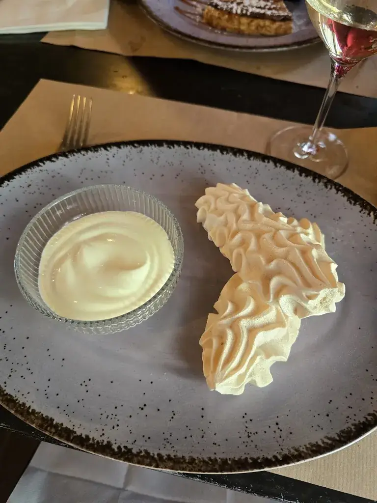 Chris Le Tissier_Café du Cerf_Rougemont_reseña