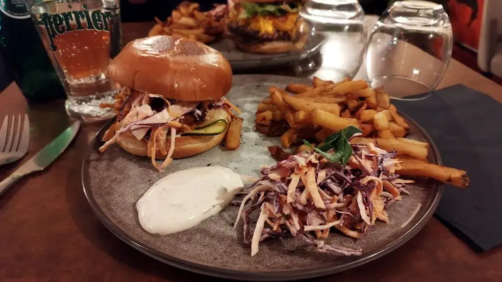 Feodor Saint Claude - restaurant au fumoir, cuisine bistrot ristorante a Saint-Claude