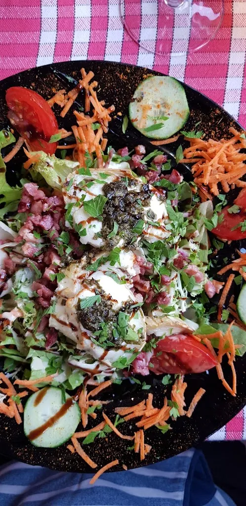 Amanda Gardner_Auberge du Lac_Saint-Fargeau_review