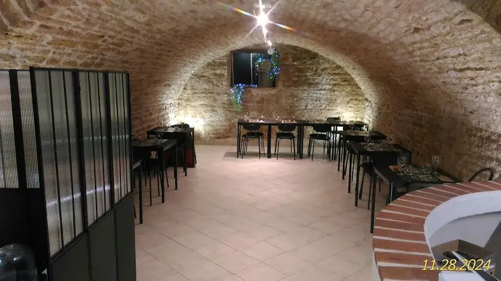 La taverne restaurant in Saint-Gengoux-le-National
