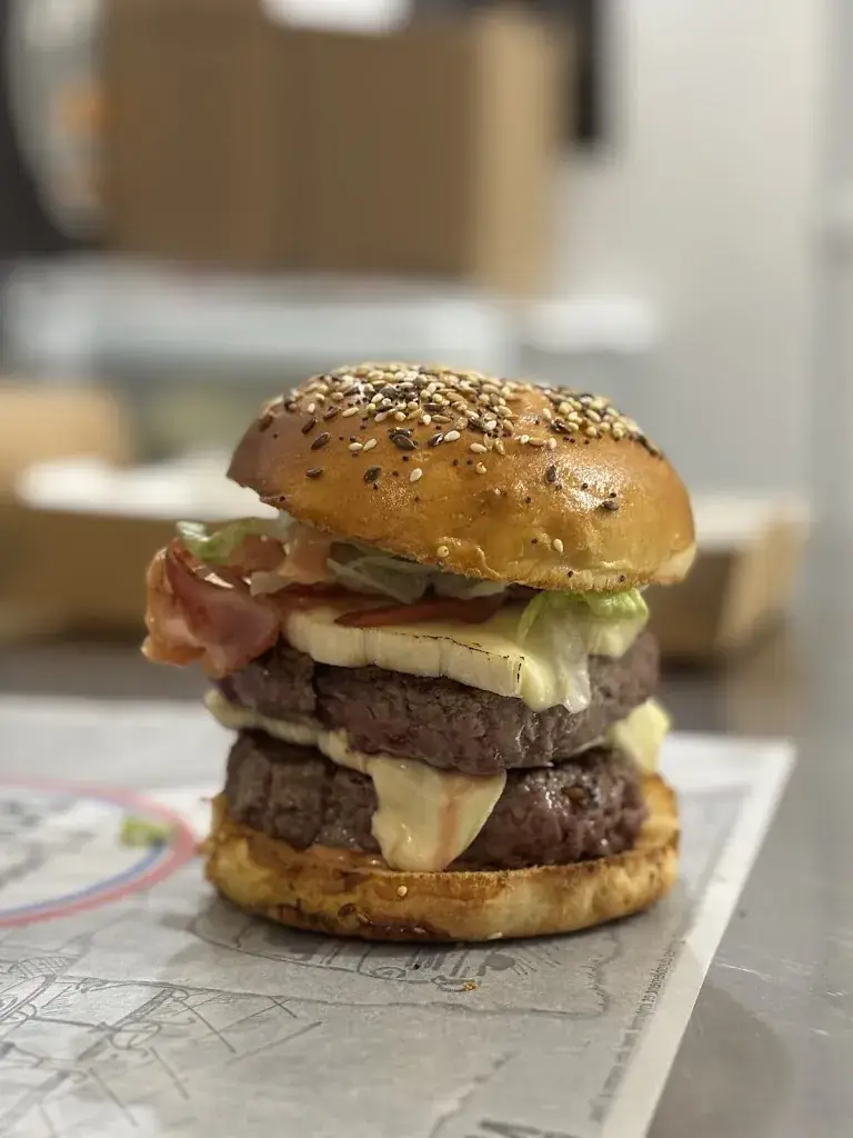 La taverne_Saint-Gengoux-le-National_slider_image_2