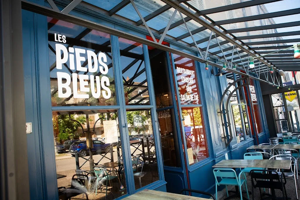 Les Pieds Bleus restaurant in Saint-Gengoux-le-National