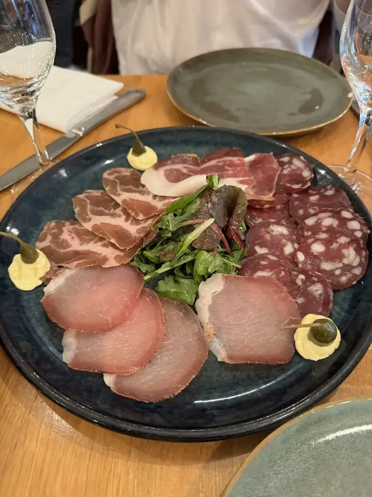La Cantine de Marius_Saint-Germain-en-Laye_slider_image_3