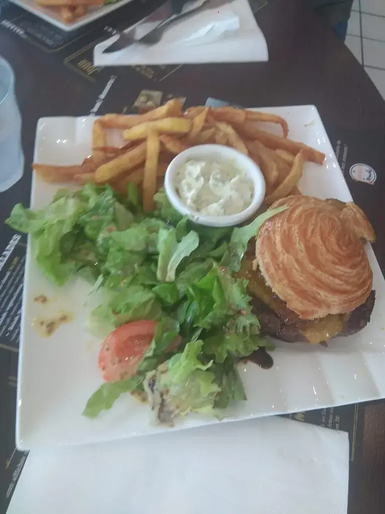 Metin ÇATAK_La table royenne_Roye_review