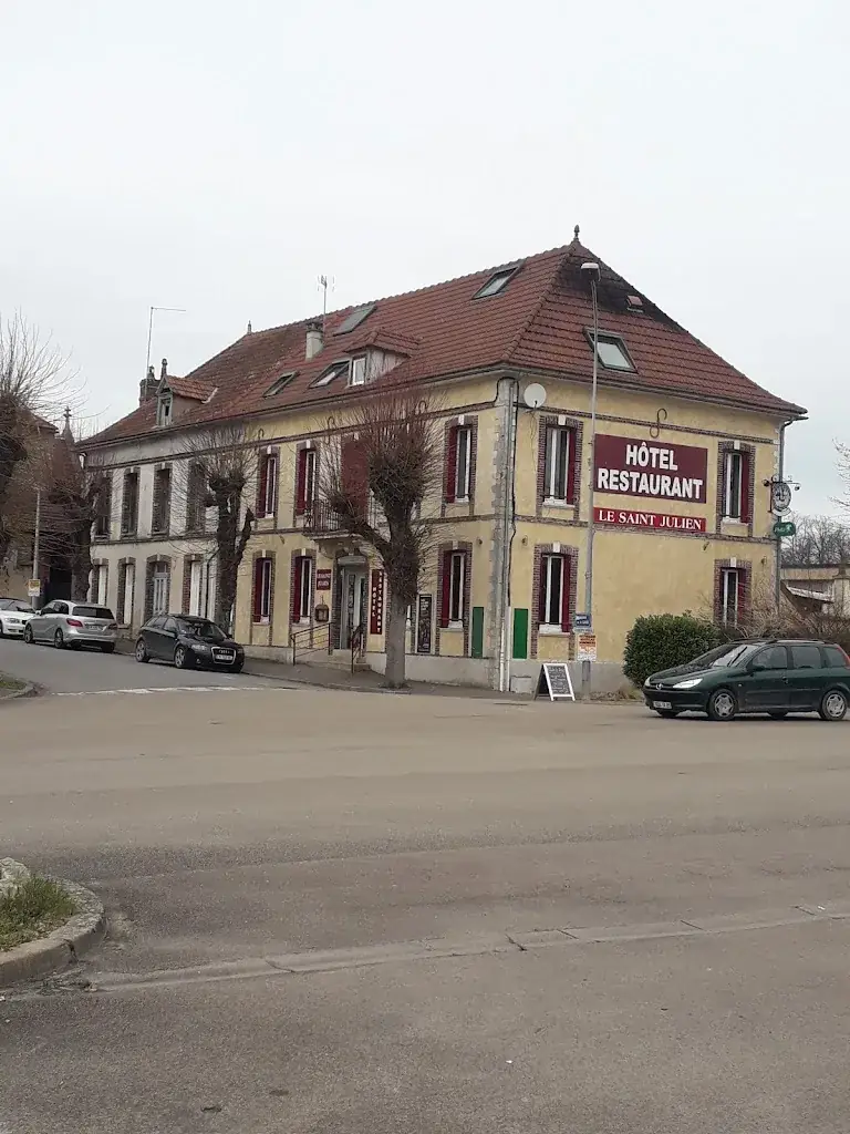 Toni Parisi_Hotel Restaurant le St Julien_Saint-Julien-du-Sault_recensione