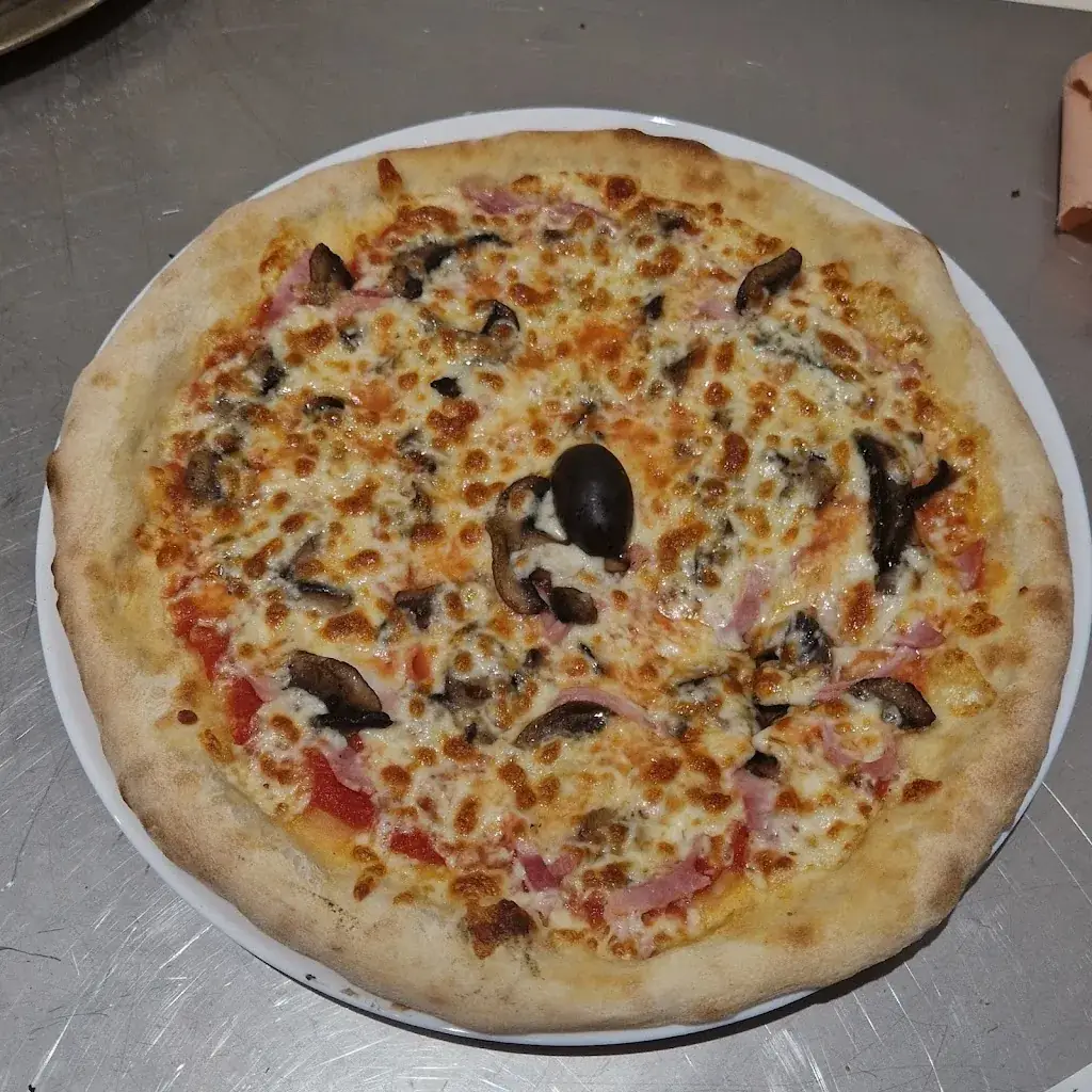 Pizzeria Chez Vivi_Alixan_slider_image_2