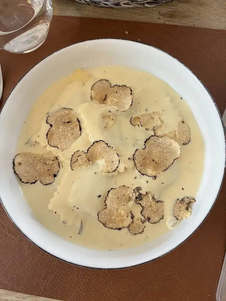 Aline FUSCO_LA CHEVALIERE HOTEL RESTAURANT_Saint-Florentin_review