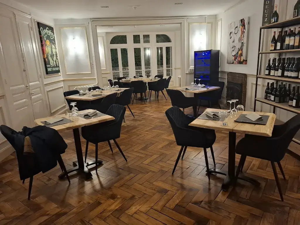 LA CHEVALIERE HOTEL RESTAURANT restaurant in Saint-Florentin