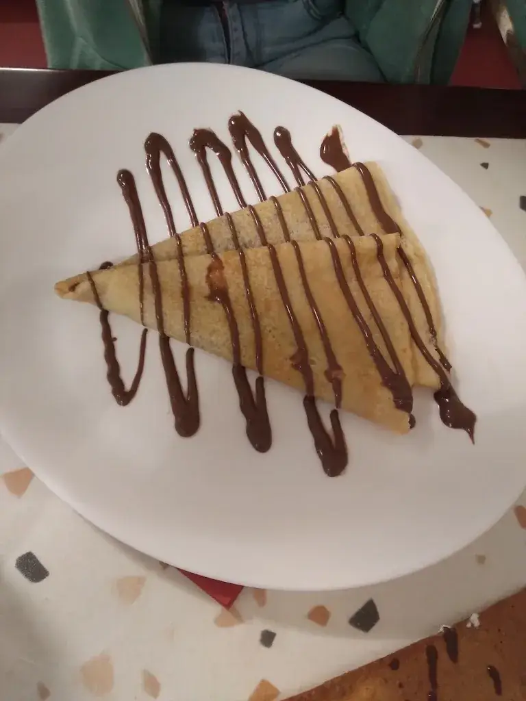 Sandrine Moulinneuf_Restaurant Crêperie des fontaines_Saint-Florentin_review