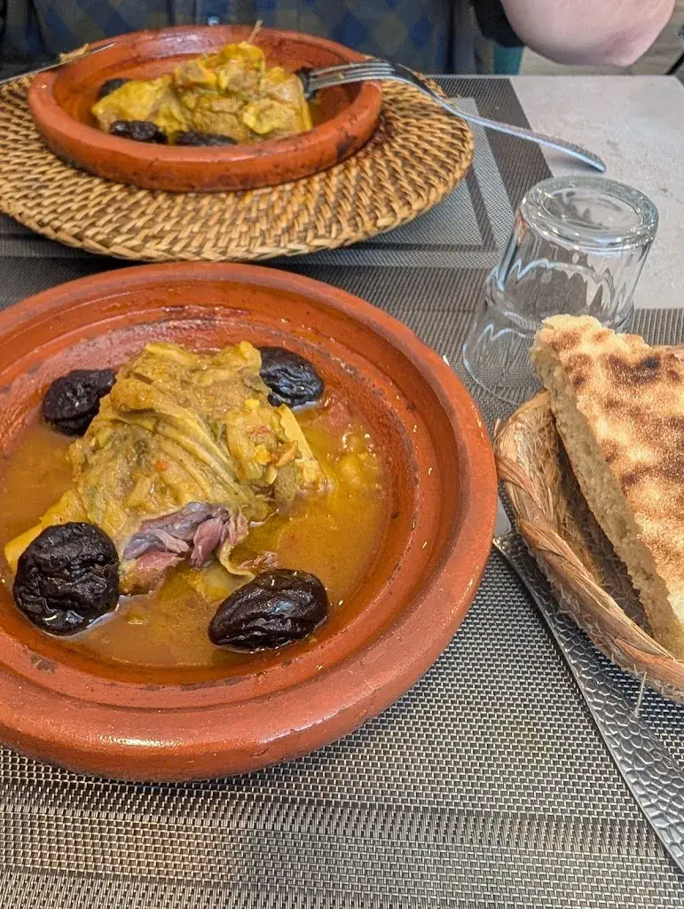 Juju NazBeuk_Aux délices_Saint-Florentin_review