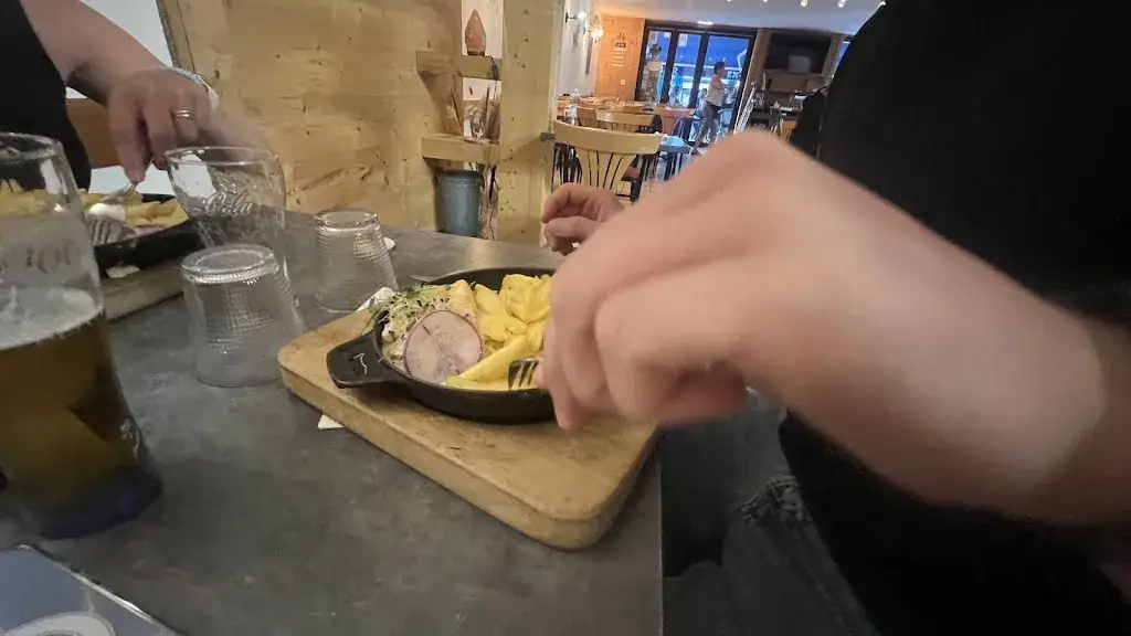 sharon vos_Le Séquane_Saint-Laurent-en-Grandvaux_review