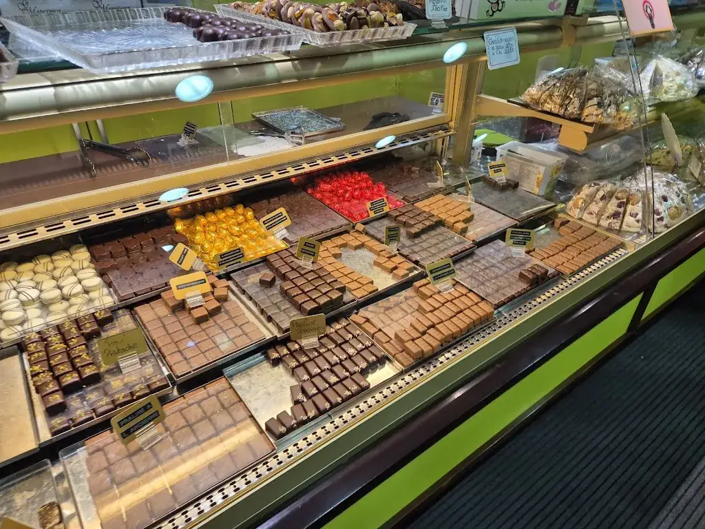 Patisserie Marconot_Saint-Laurent-en-Grandvaux_slider_image_3