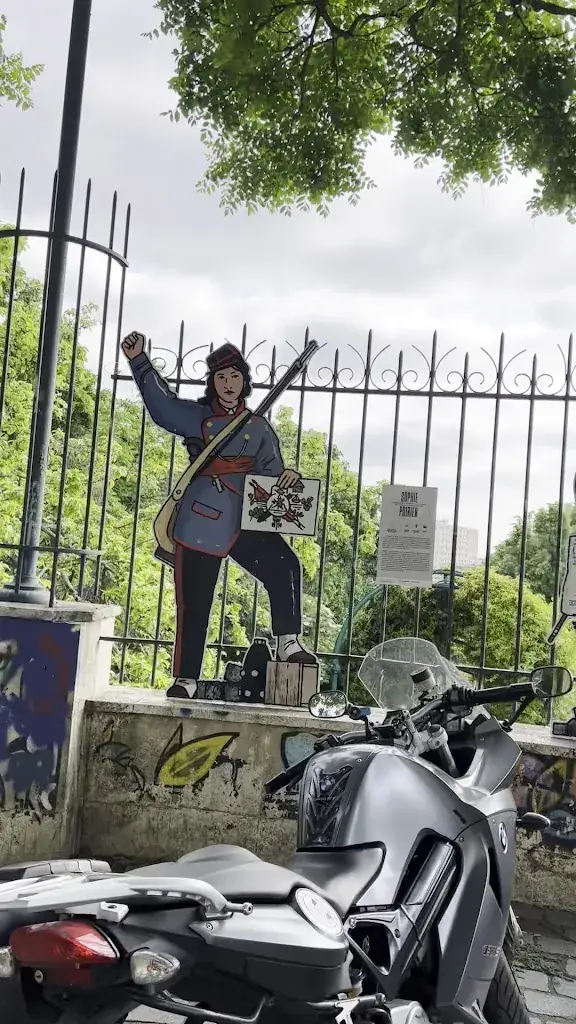 Mona Chipman_Moncœur Belleville_Paris_recensione