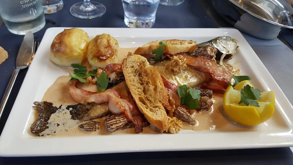 Restaurant Saint Hippolyte_Saint-Hippolyte_slider_image_2