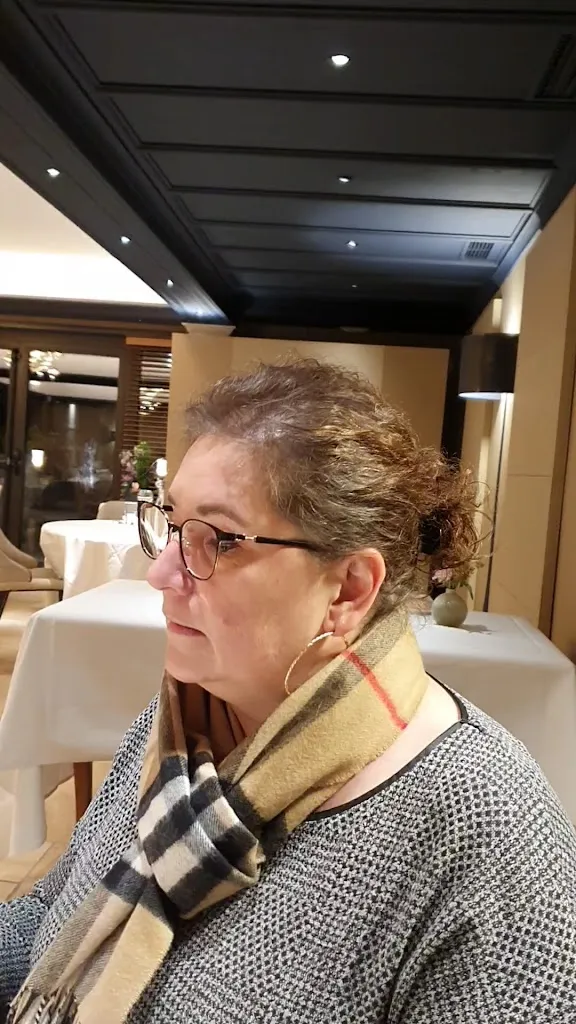 Logis Hôtel le Parc Rest. Joséphine Restaurant in Saint-Hippolyte