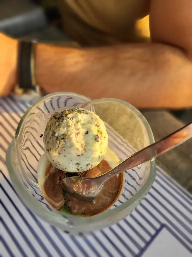 Maria Popescu_Auberge Du Lac Du Malsaucy_Évette-Salbert_recensione