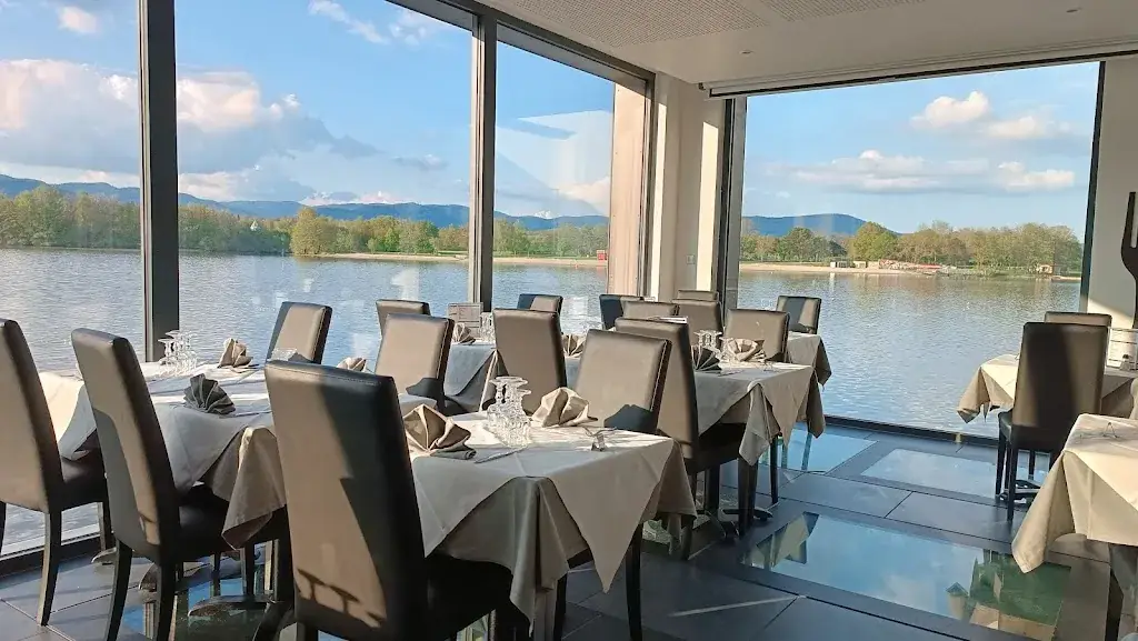 Auberge Du Lac Du Malsaucy restaurant in Évette-Salbert