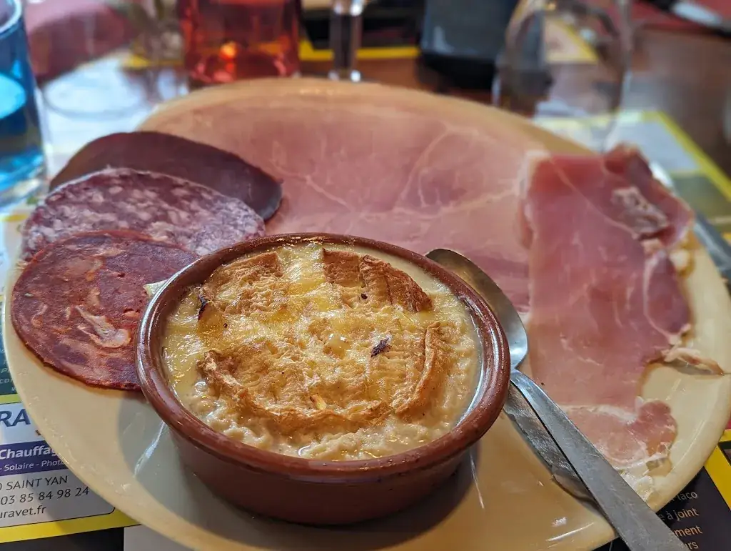 La Chaumiere_Saint-Yan_slider_image_2