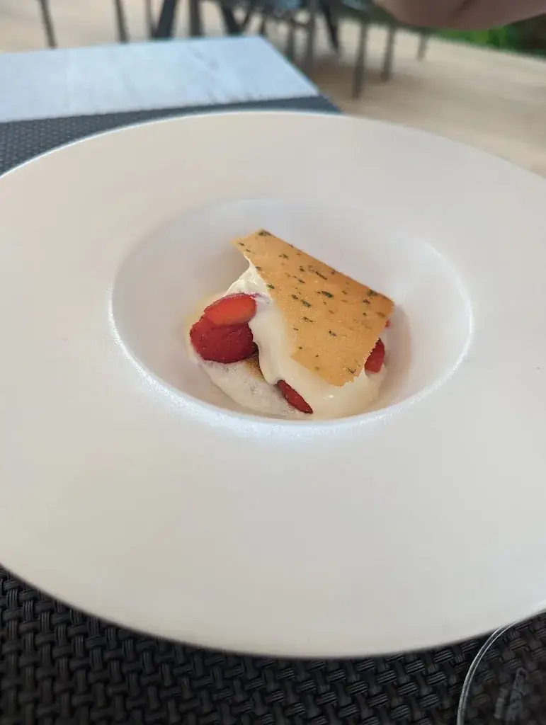 David DC_Restaurant Maison du Village_Saint-Aubin-Sauges_review