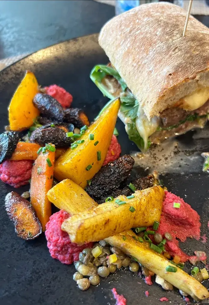 B. S._Restaurant du Port_Saint-Aubin-Sauges_review