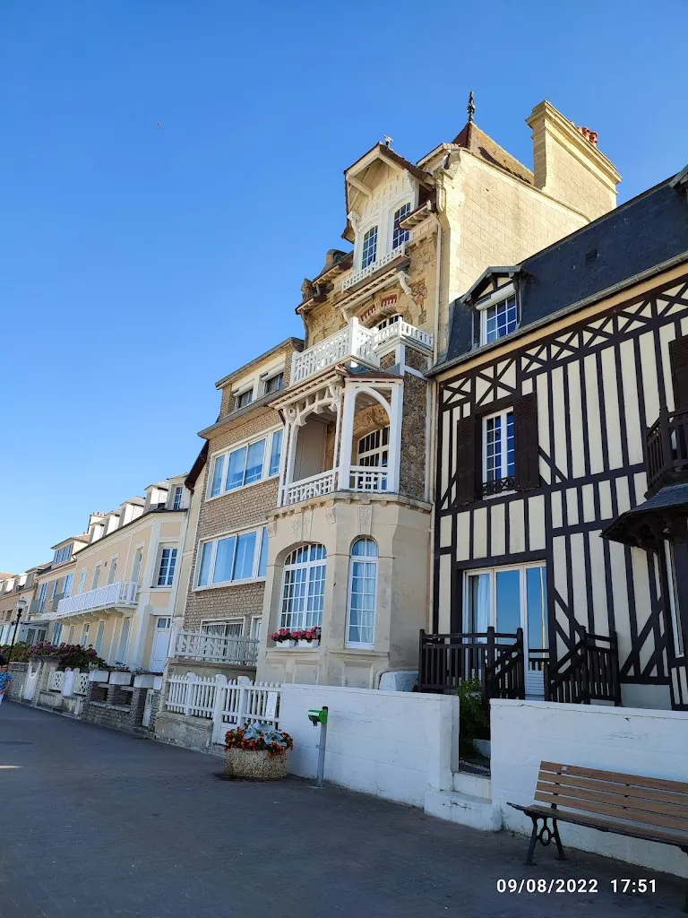 Plage de Saint Aubin sur Mer ristorante a Saint-Aubin-sur-Mer