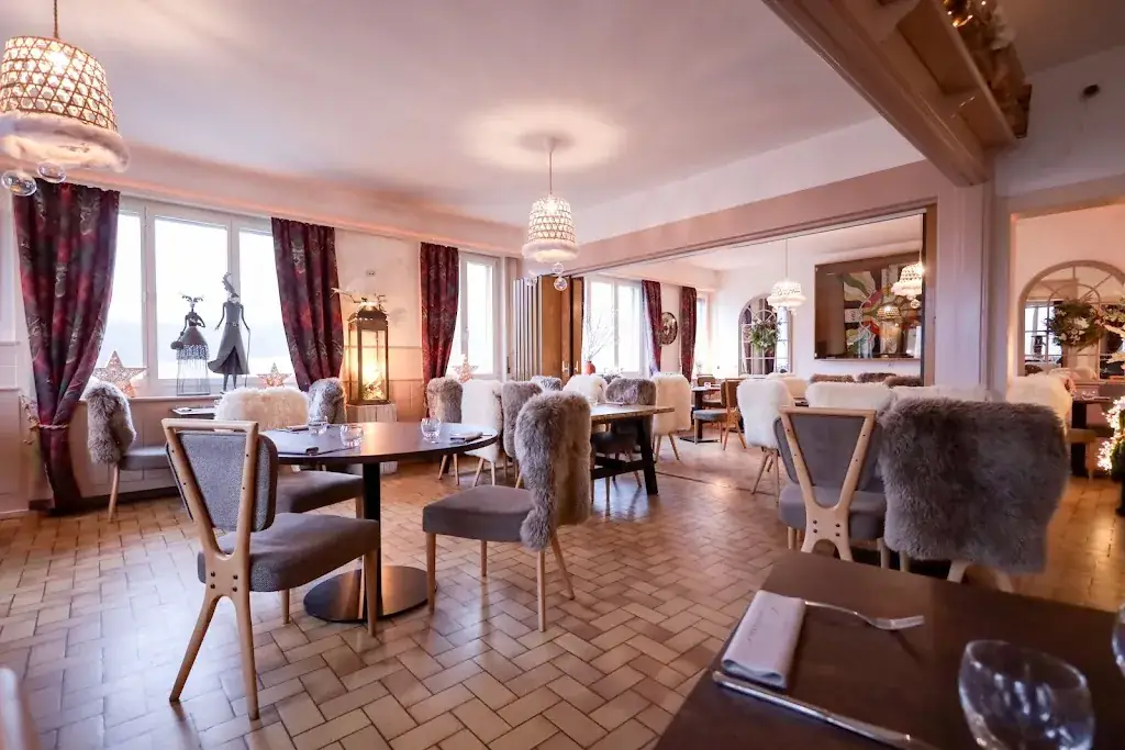 Auberge des Carabiniers ristorante a Saint-Aubin