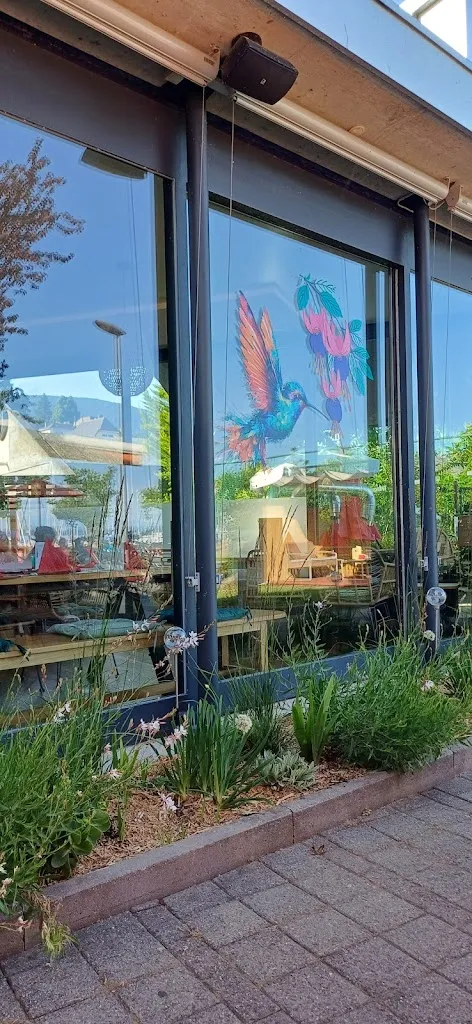 John M_Le Colibri_Saint-Aubin-Sauges_review