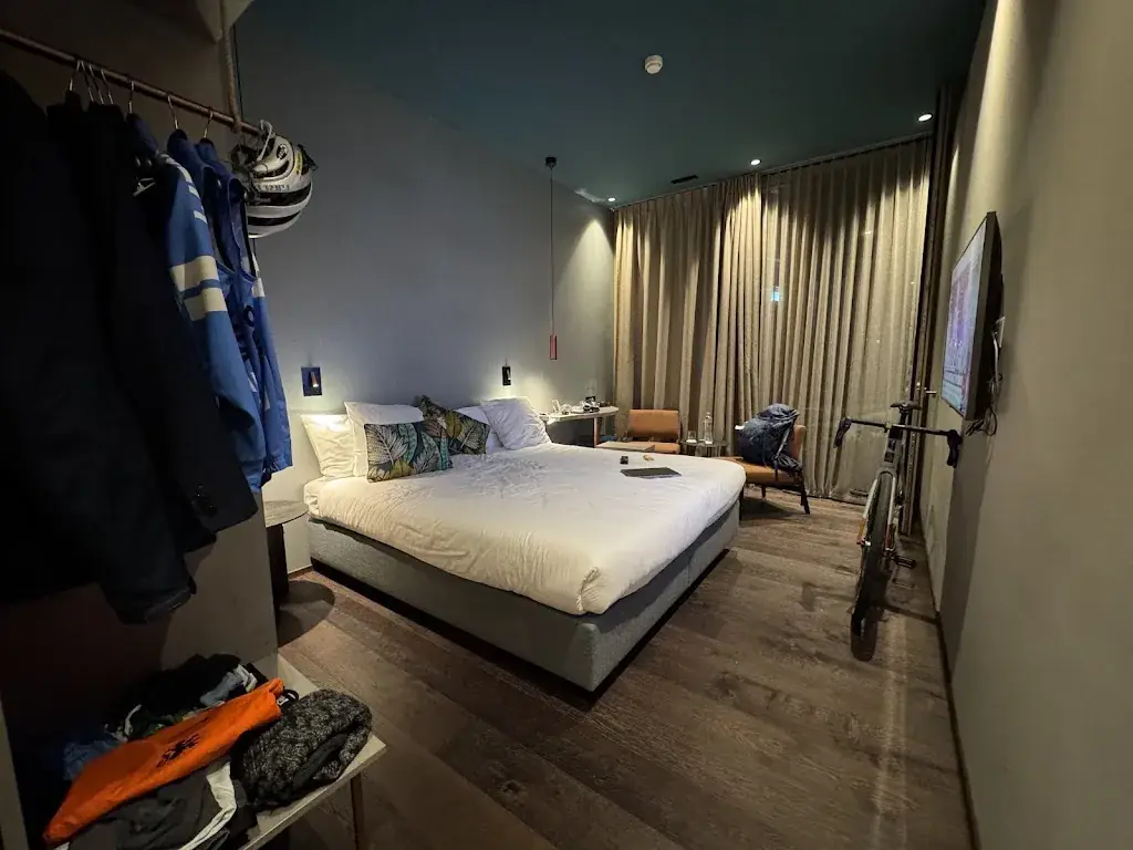 Jonathan Wei_Hôtel Restaurant Port-Conty_Saint-Aubin-Sauges_review